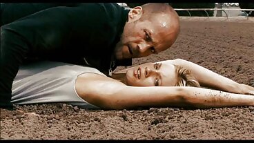 مثليه غريب يريد أن يحاول مًقُآطِعٌ سِکْسِ ممارسة الجنس الشرجي مع رجل! : ا