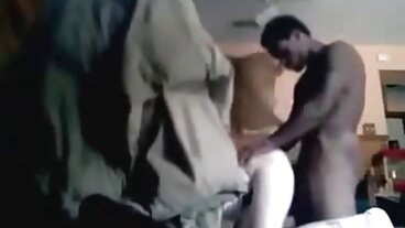 Pigtailed Teen Girlfriend تقدم خدمة مقاطع فيديو سكس حيوانات كاملة لـ BF