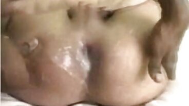 صفيق ربيبة يحصل على بضع ضربات على الحمار الأبيض الكبير مقاطع سكسي محارم